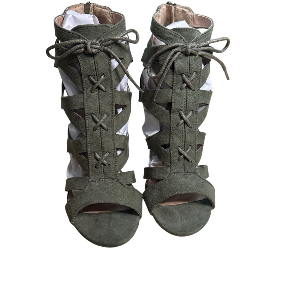 Parker and Sky Lace Up Elegant Olive Green Faux Suede Tassel Heels Size 6 - Picture 3 of 9